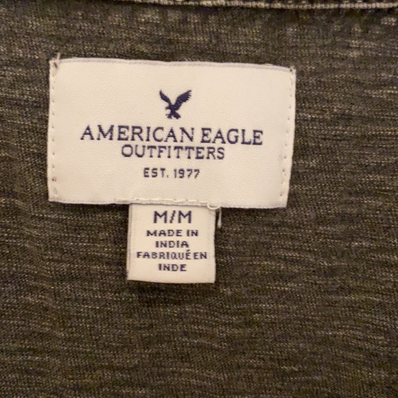 American Eagle Distressed T-shirt - Picture 3 of 3